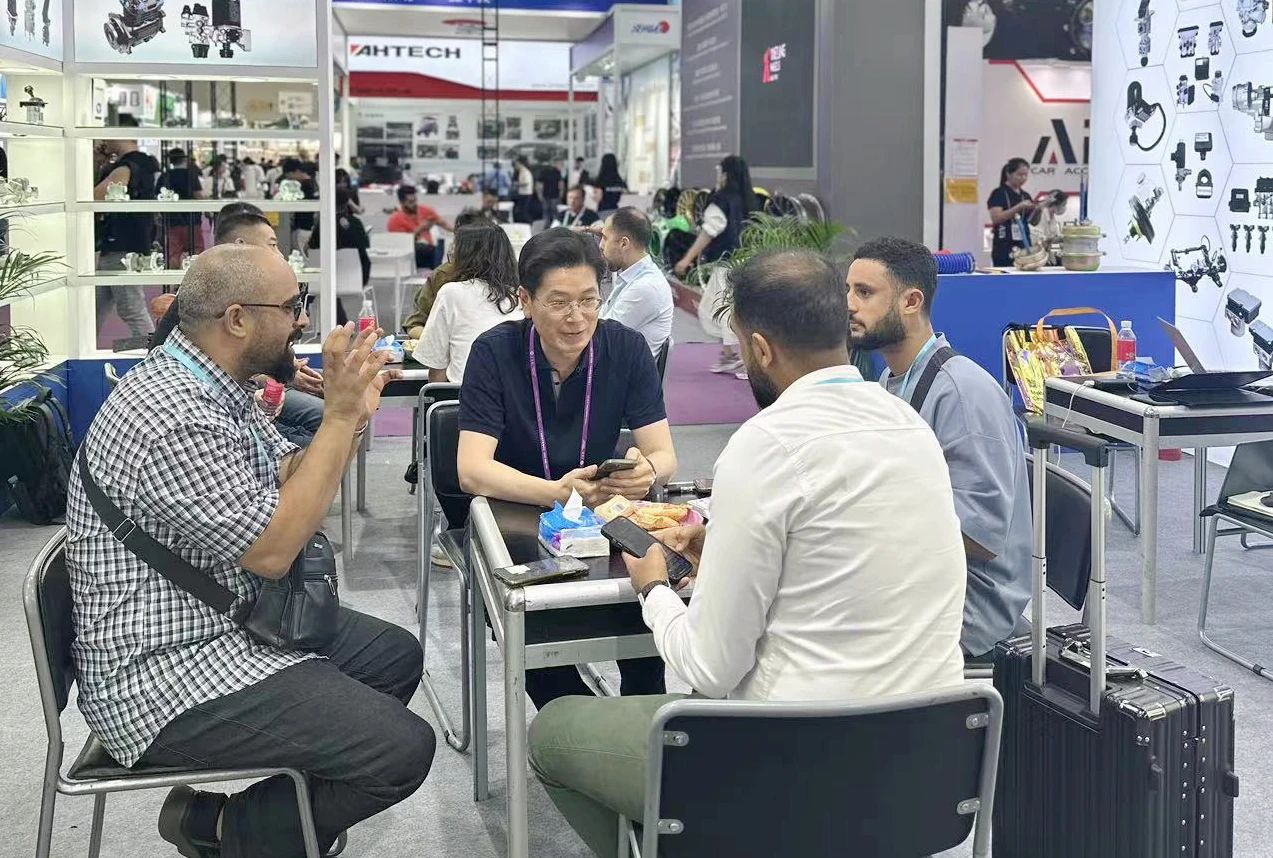 1730079539529607.jpg 2.jpg